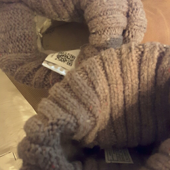 COPY - Ugg W Cambridge w/CHE genuine fur - Picture 7 of 8